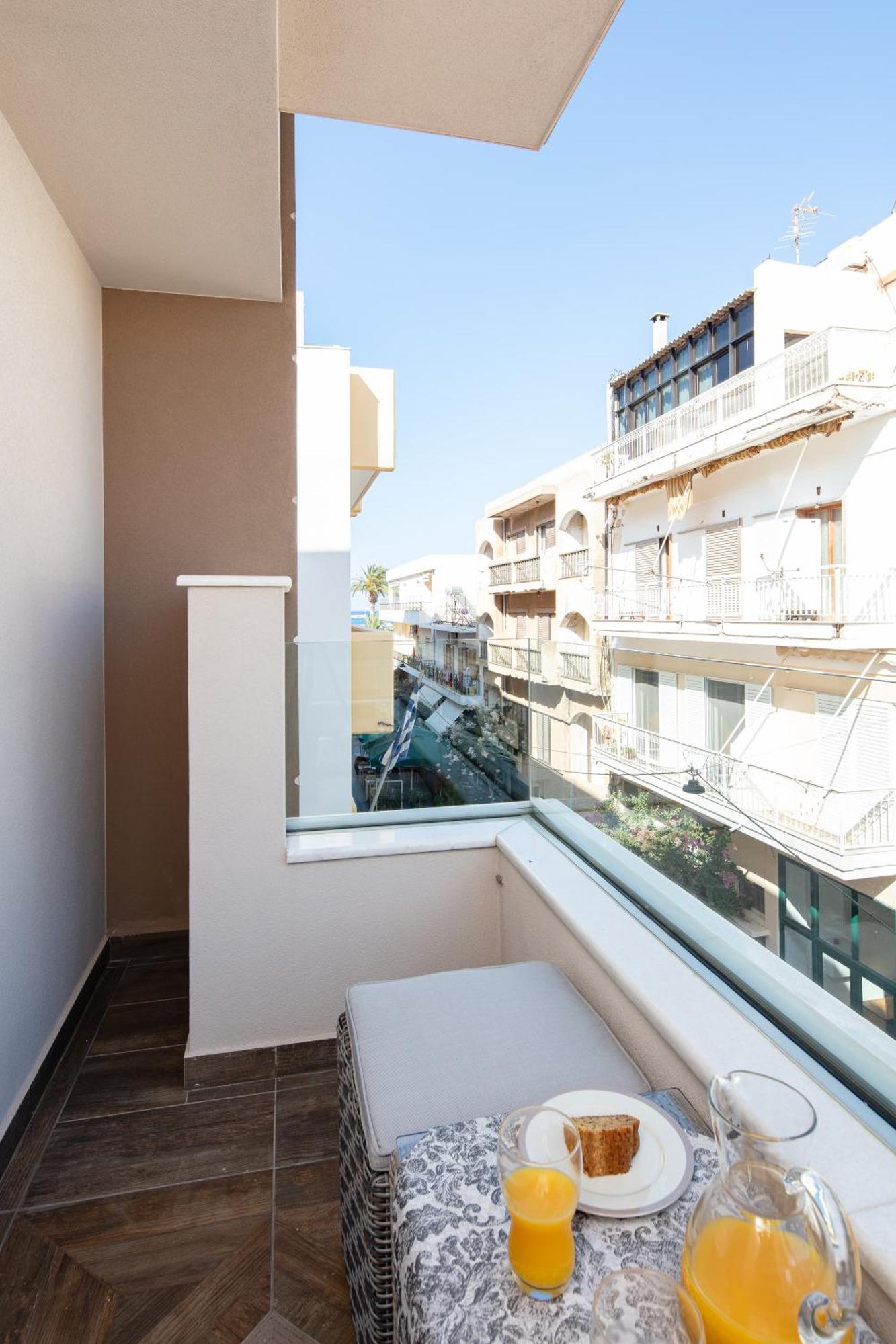 De President Suite, Demani President Suites Sitia  Luaran gambar